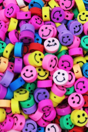 50 Adet Karışık Renkli Gülen Yüz Fimo Boncuk, Takı Yapım Boncuğu 50 Adet Karışık Renkli Gülen Yüz Fimo Boncuk, Takı Yapım Boncuğu