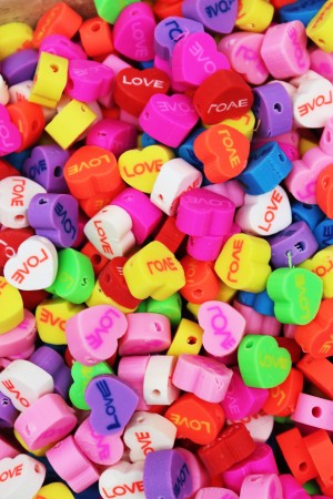 50 Adet Renkli Love Yazılı Kalp Fimo Boncuk, Takı Yapım Boncuğu 50 Adet Renkli Love Yazılı Kalp Fimo Boncuk, Takı Yapım Boncuğu