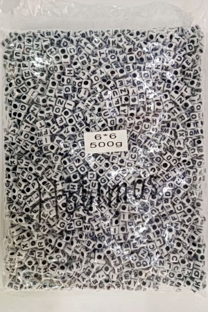 1000 Gram Beyaz Zemin Üzeri Siyah Yazılı Küp Harf Boncuk - Zar Harf Boncuk 6000 Adet